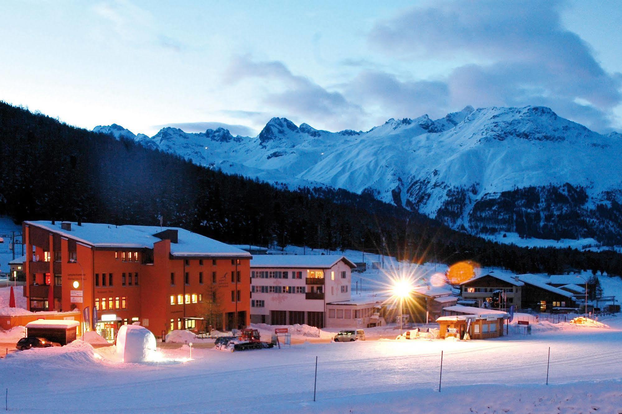 Pontresina Youth Hostel Kültér fotó